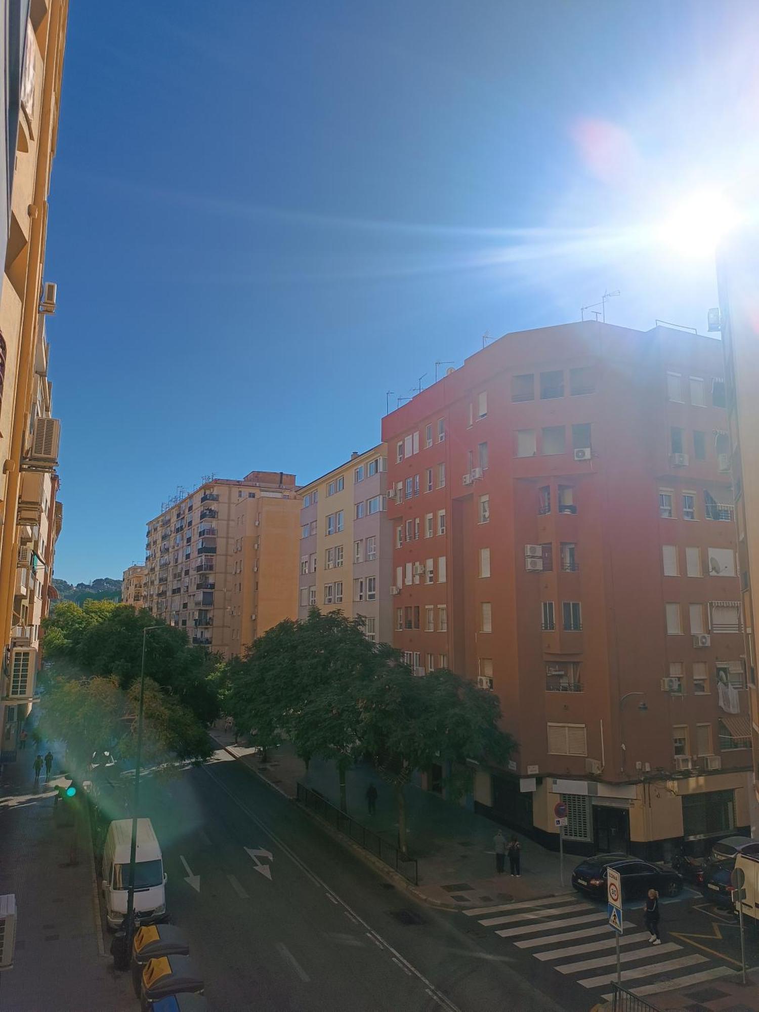 Apartamento El Bambu Cerca Del Mar Malaga Luaran gambar