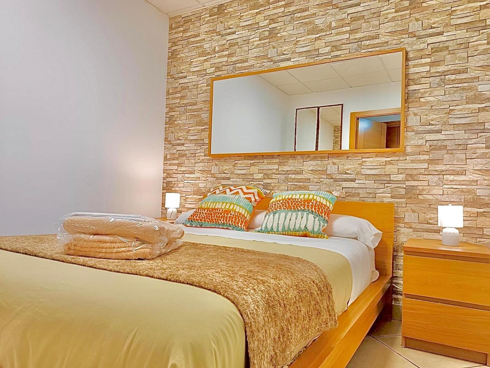 Apartamento El Bambu Cerca Del Mar Malaga Luaran gambar