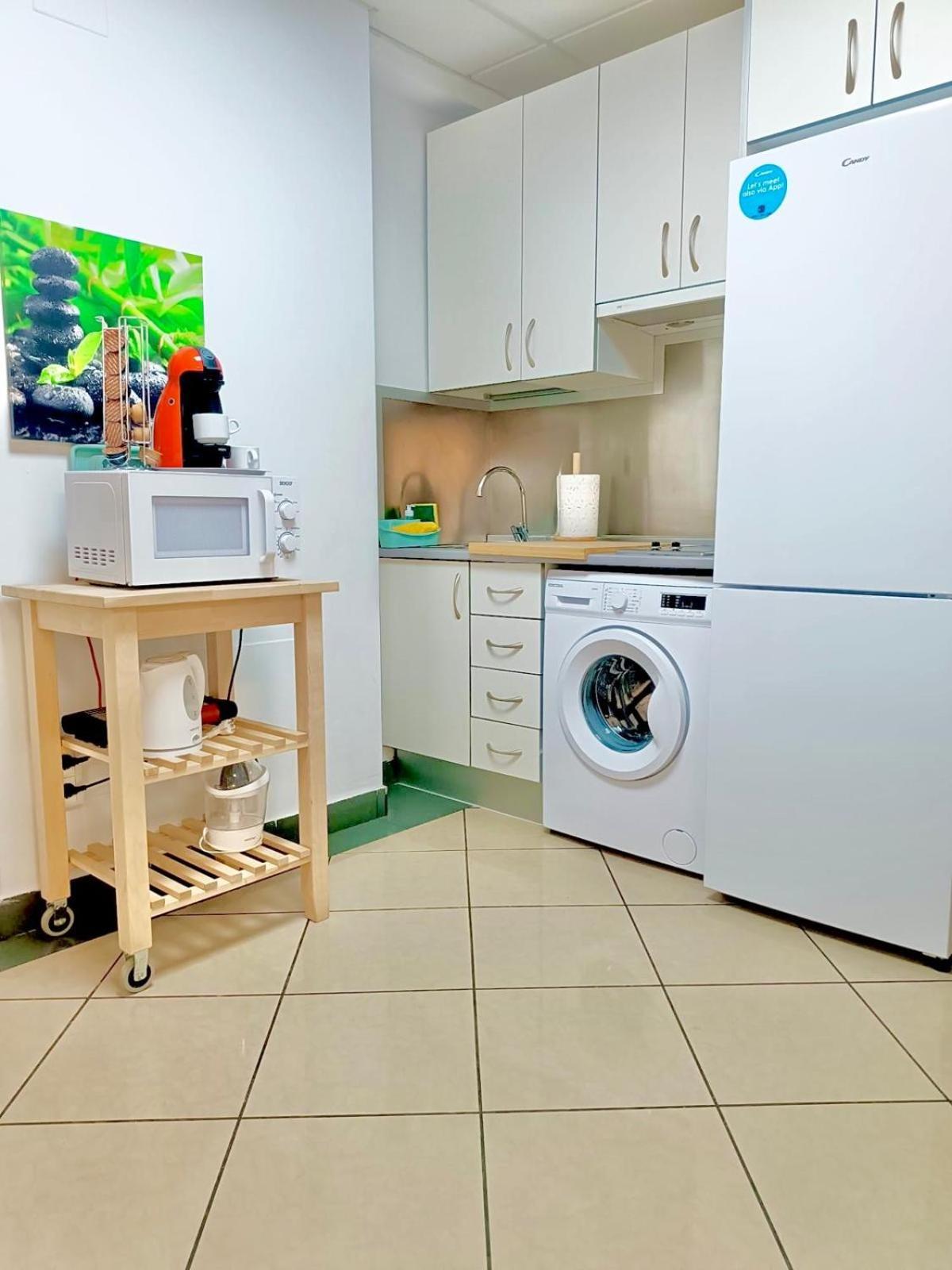 Apartamento El Bambu Cerca Del Mar Malaga Luaran gambar